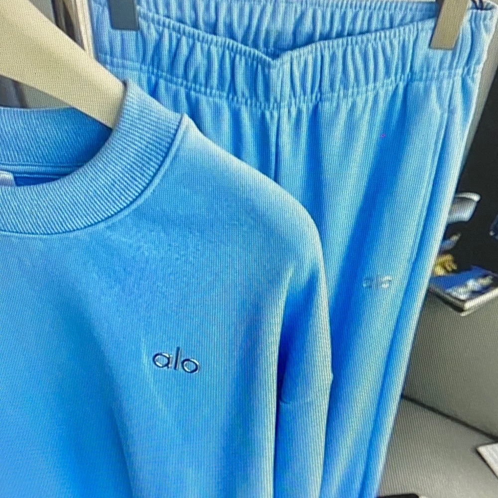 ALO Yoga Light Blue Sweatshirt